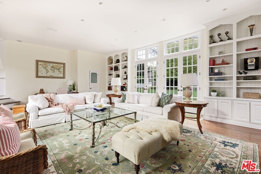 226 Palisades Ave - Photo 9
