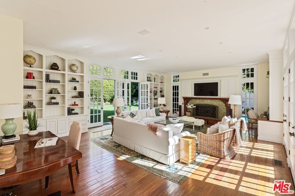 226 Palisades Ave - Photo 8