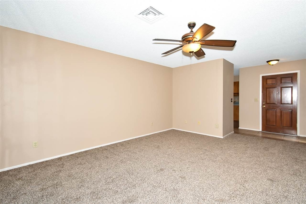 1444 W 15 St - Photo 3