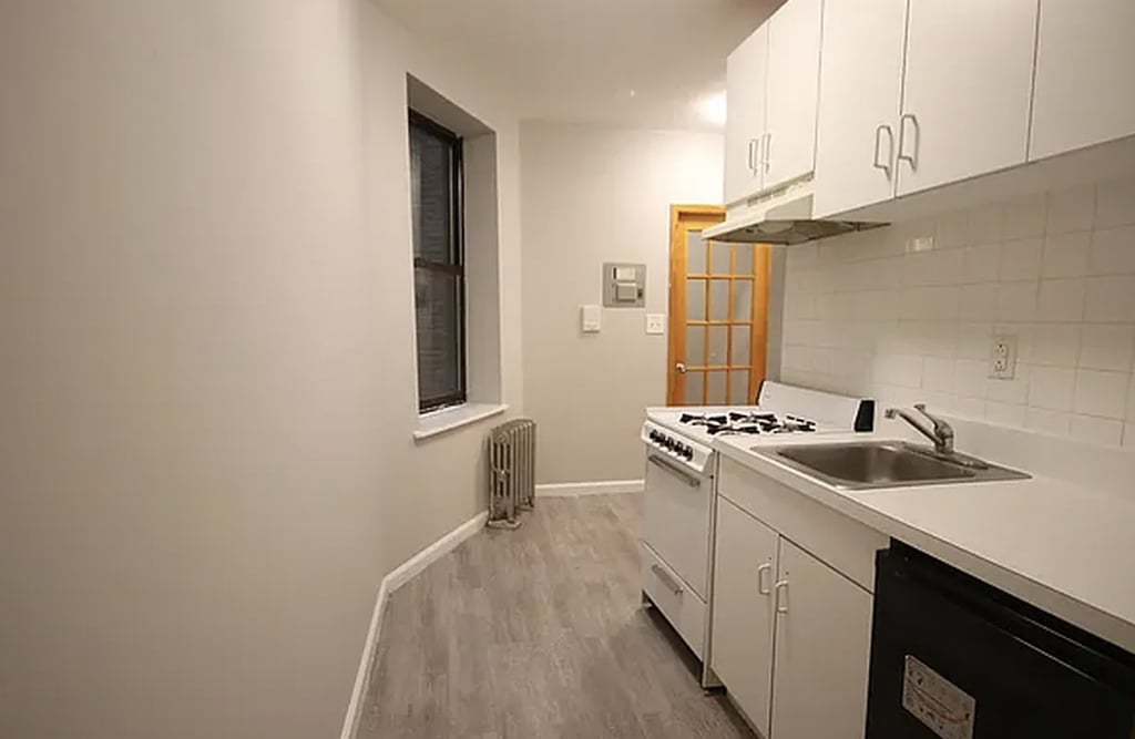 East 7th Street off Third Ave - Photo 1