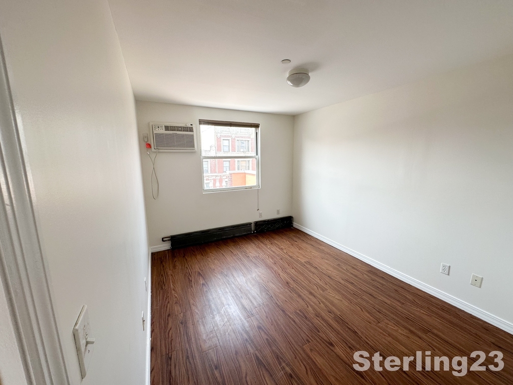 30-37 30th Street - Photo 11