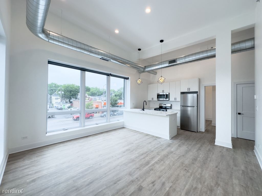 4731 N. Western, Unit C302 - Photo 6