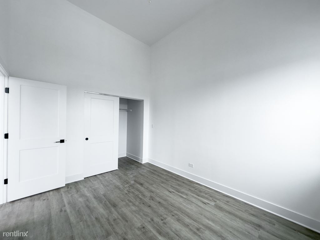 4731 N. Western, Unit C302 - Photo 7