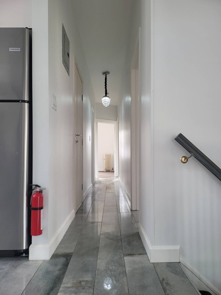 503 East 53rd St - Photo 7