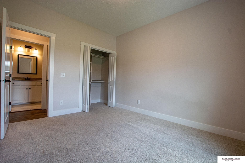 2712 Viking Circle - Photo 10