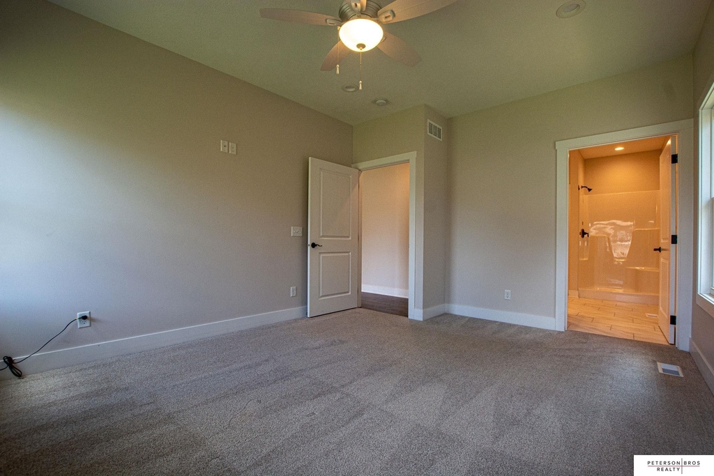 2712 Viking Circle - Photo 13