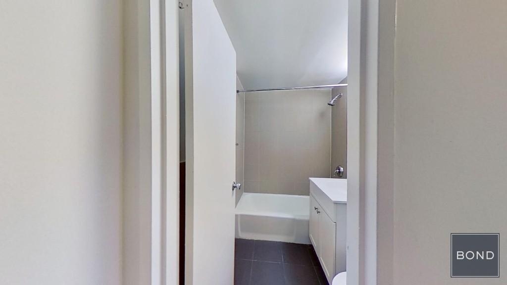 402 East 83rd Street - Photo 7