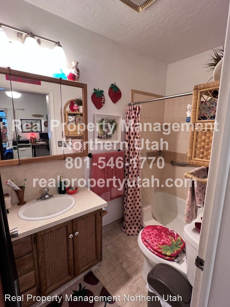 486 15th St. - Photo 6