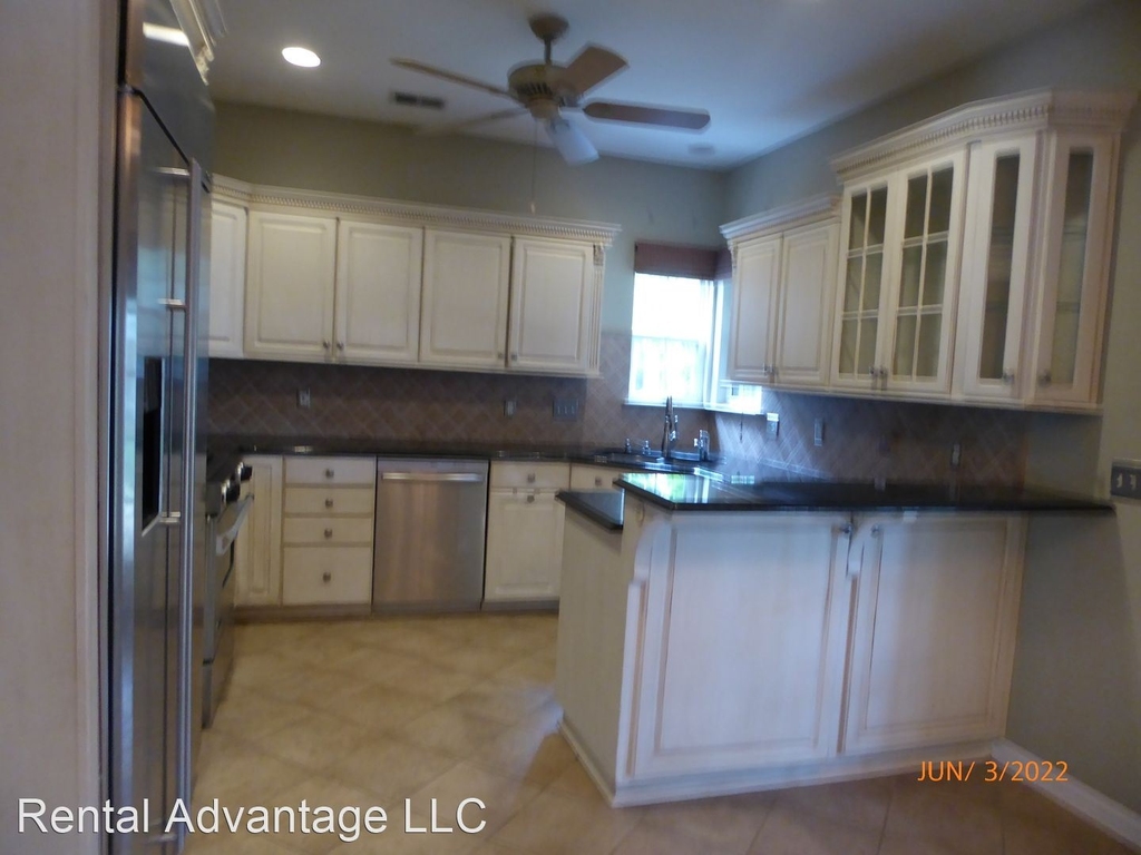 217 Lenox Lane - Photo 5