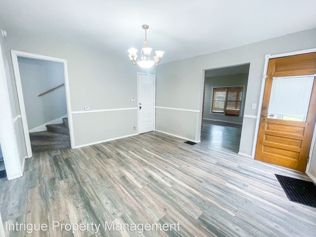 1228 N State Ave - Photo 5