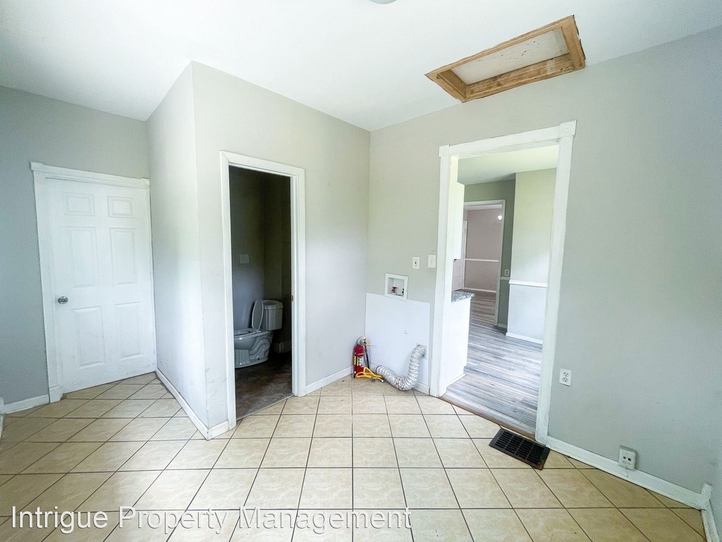 1228 N State Ave - Photo 18