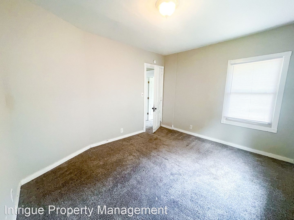 1228 N State Ave - Photo 27