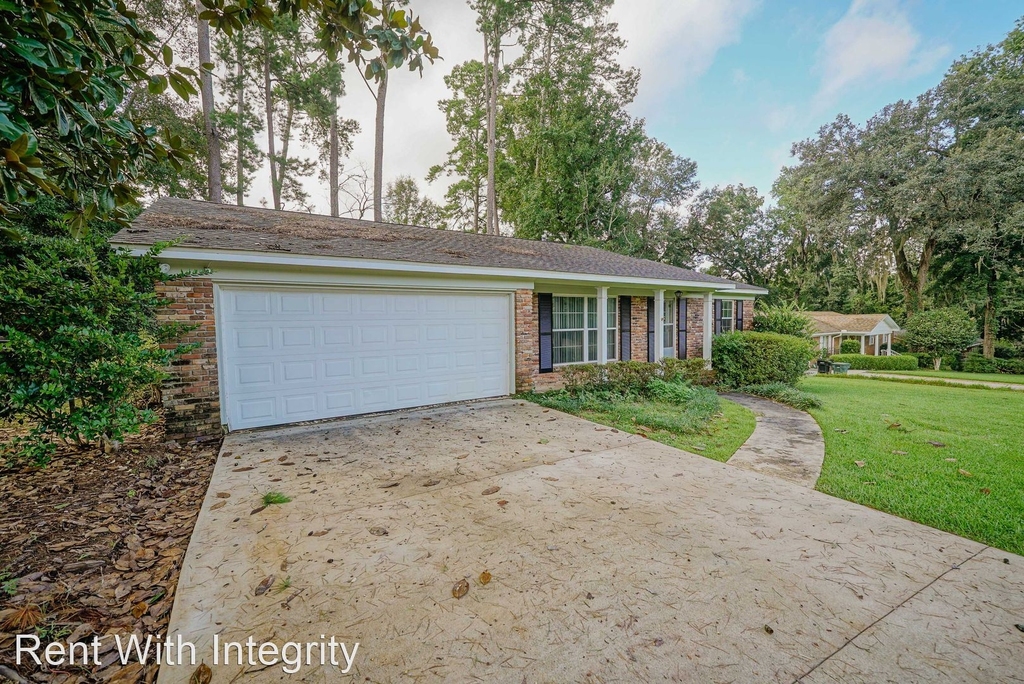 3005 Tipperary Drive - Photo 1