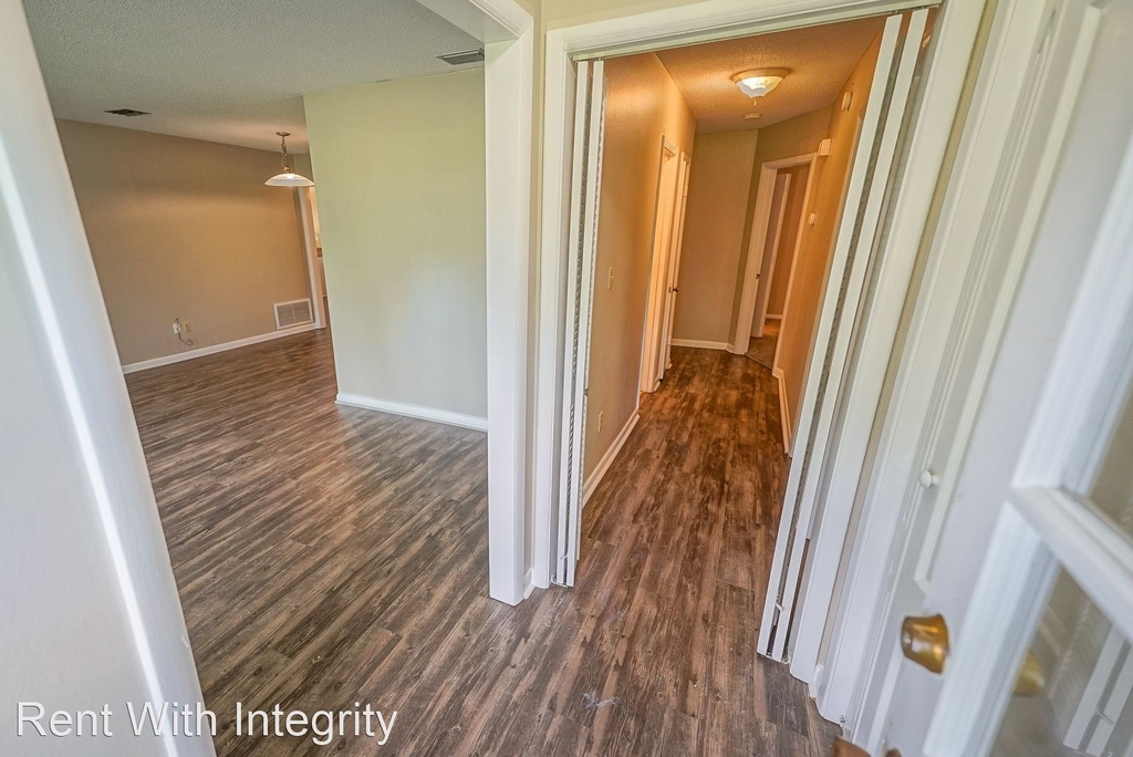 3005 Tipperary Drive - Photo 2