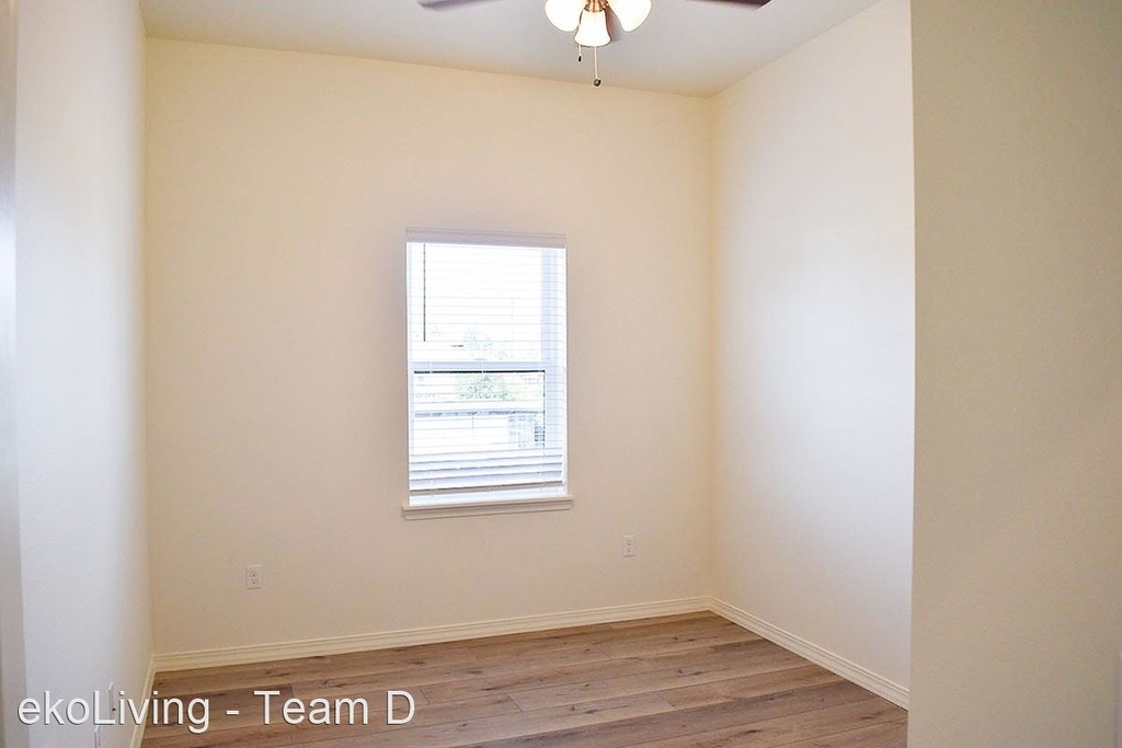 5120 N Lombard St - Photo 1