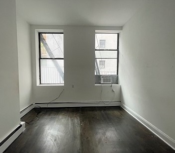 East 50th Street - Photo 2
