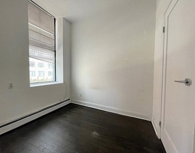 East 50th Street - Photo 4