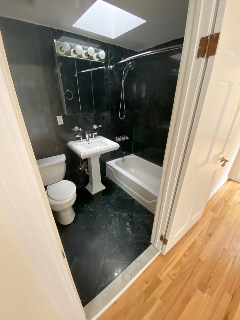55 West 55th Street - Photo 2