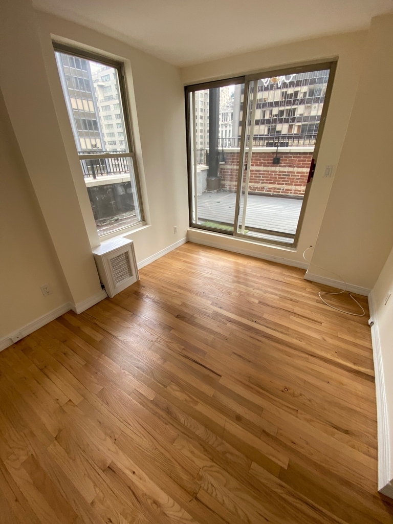 55 West 55th Street - Photo 1