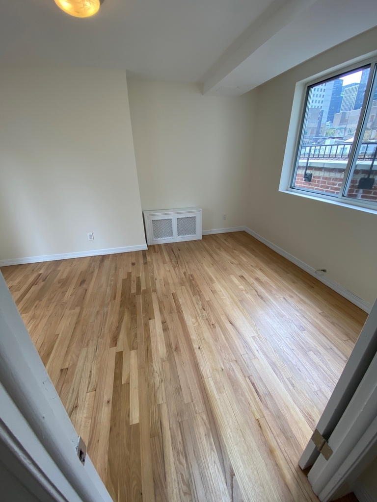 55 West 55th Street - Photo 10