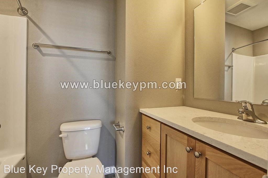 2713 Broadway Street - Photo 9