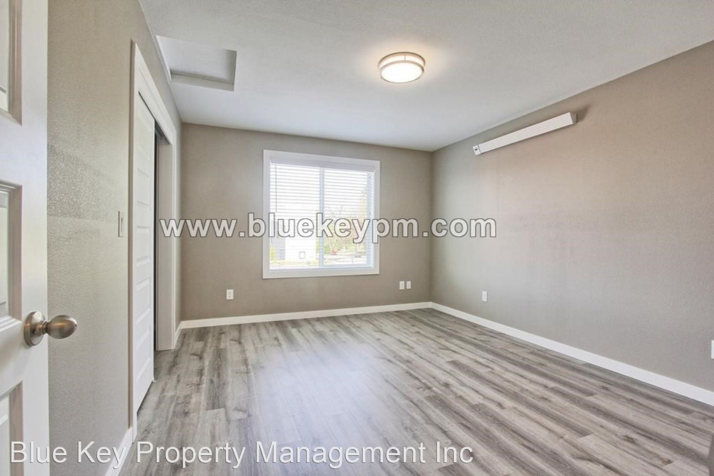 2713 Broadway Street - Photo 10