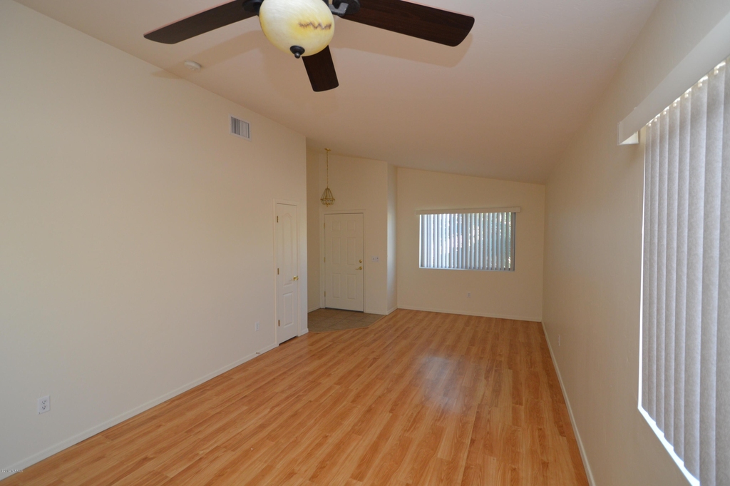 6741 W Pebble Shore Court - Photo 2