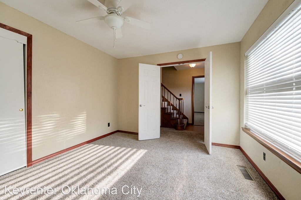 3227 Nw 35th Pl - Photo 26