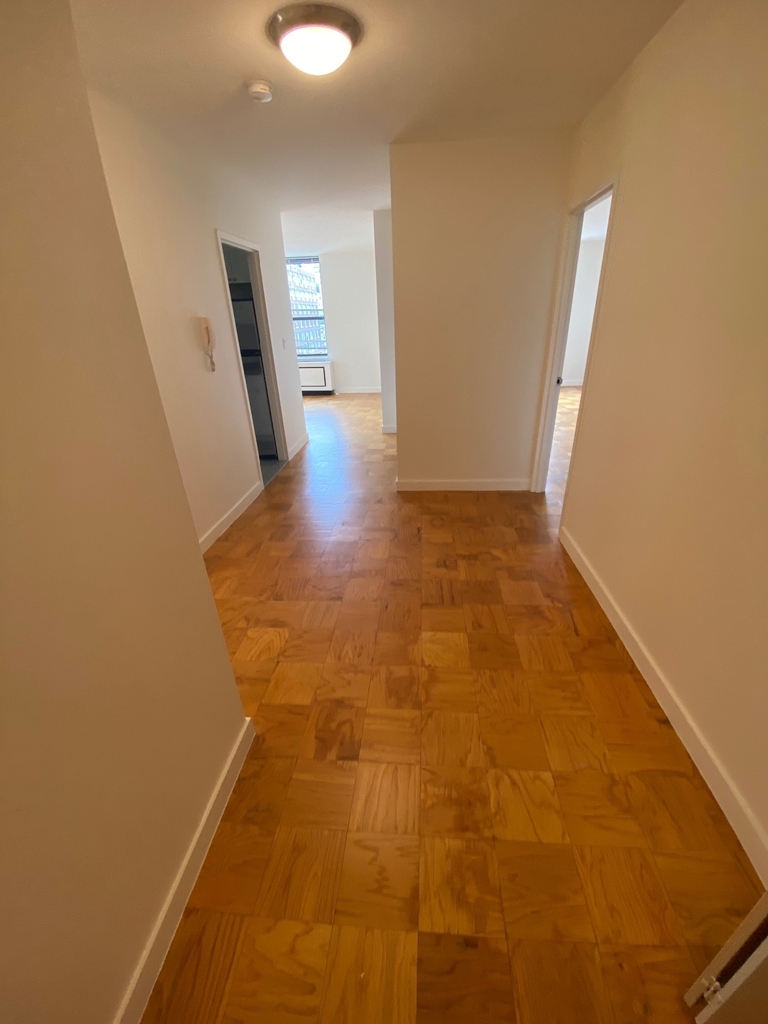 West 87th Street - Photo 0