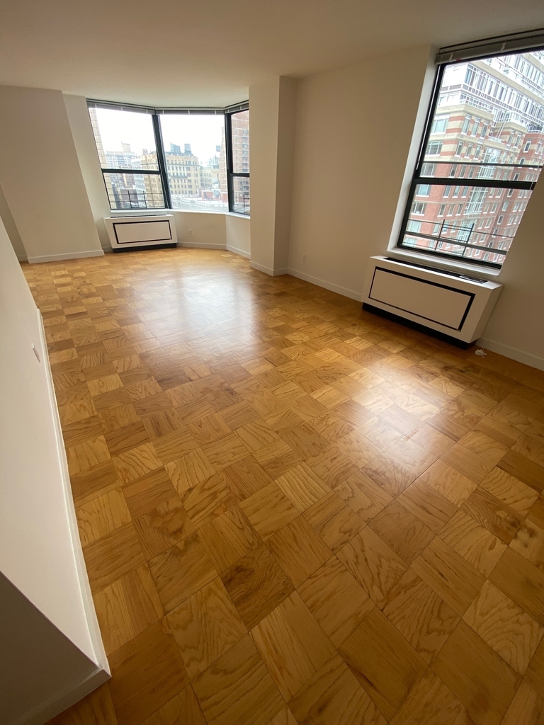 West 87th Street - Photo 2