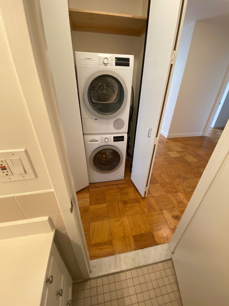 West 87th Street - Photo 12