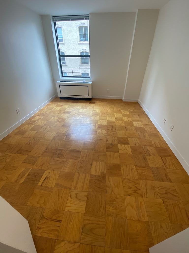 West 87th Street - Photo 13