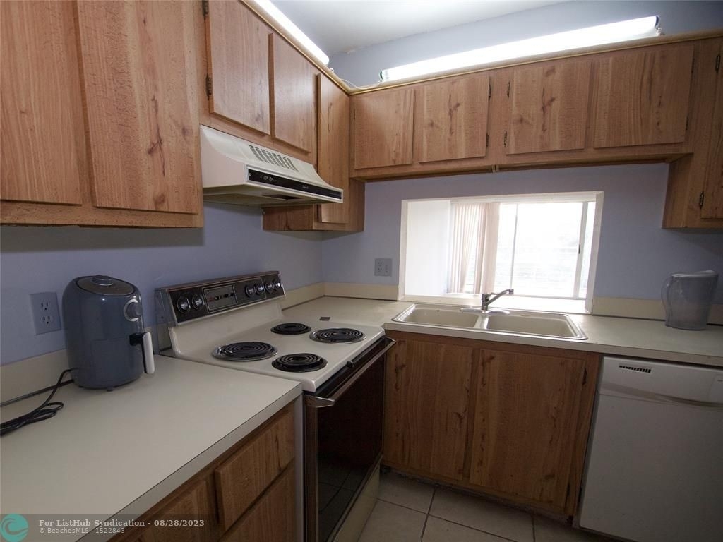 7355 Woodmont Ter - Photo 8
