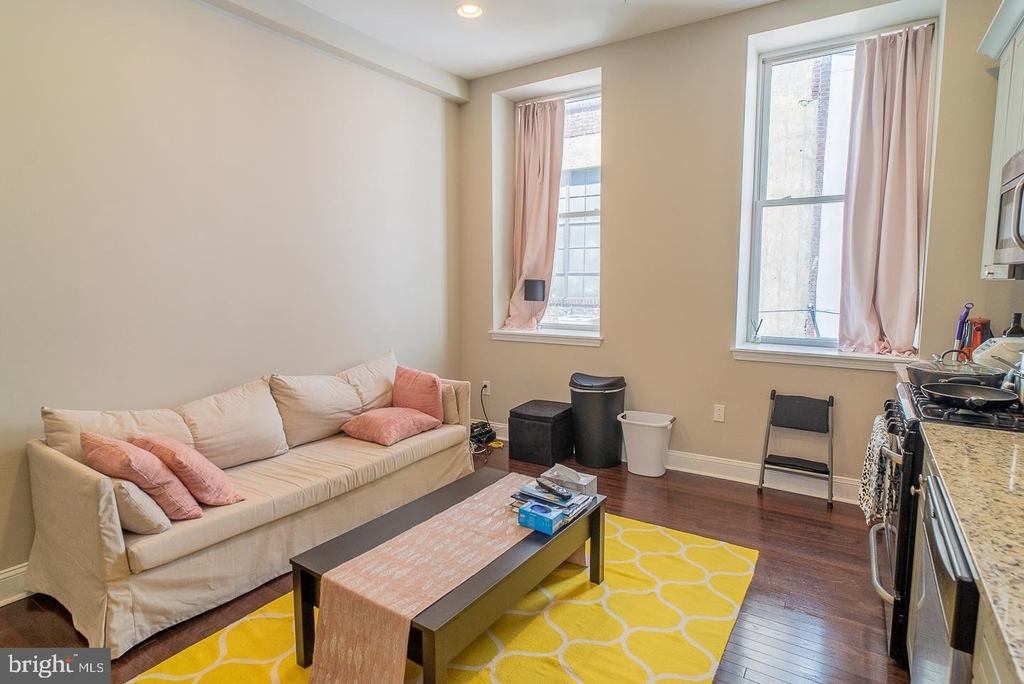 715 Sansom Street - Photo 1