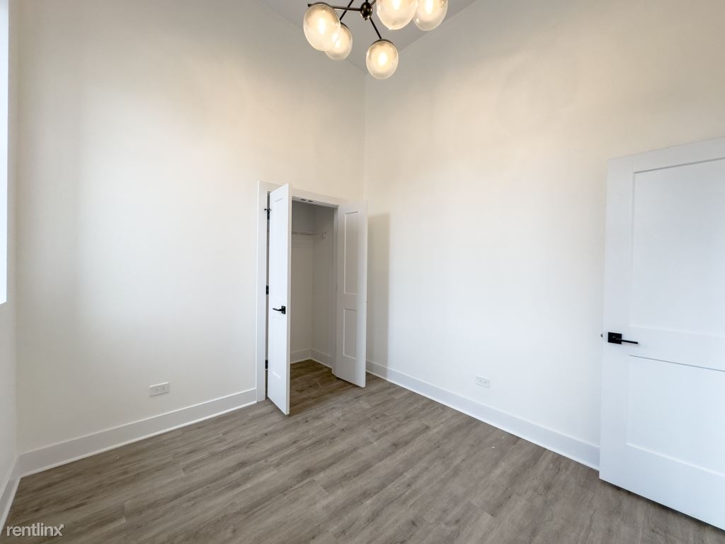 4731 N. Western, Unit A502 - Photo 10