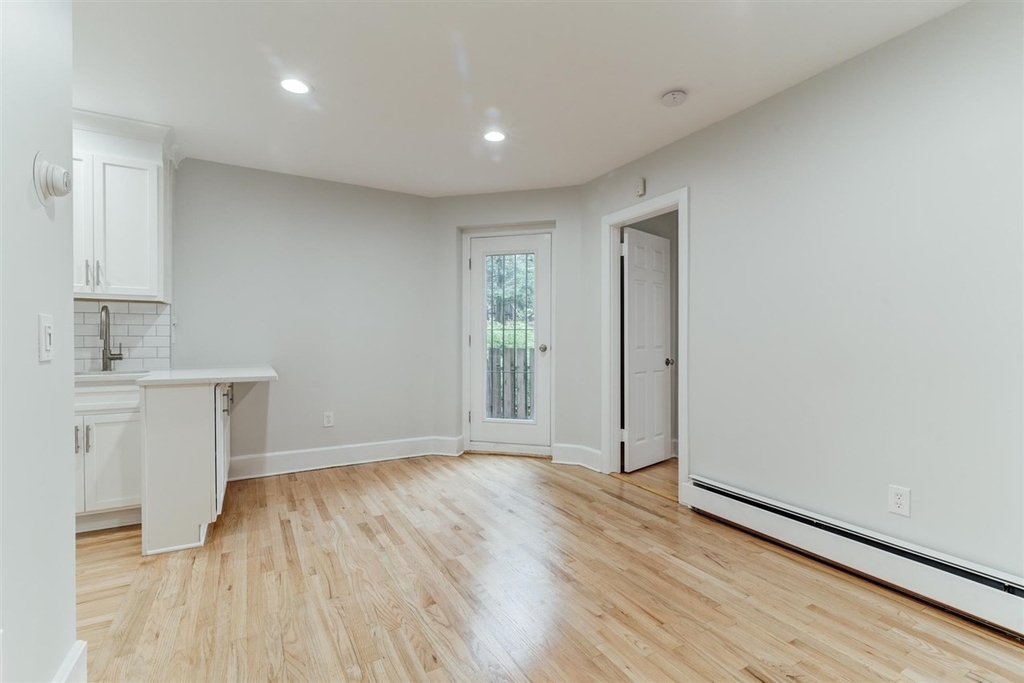 465 Jersey Ave - Photo 9