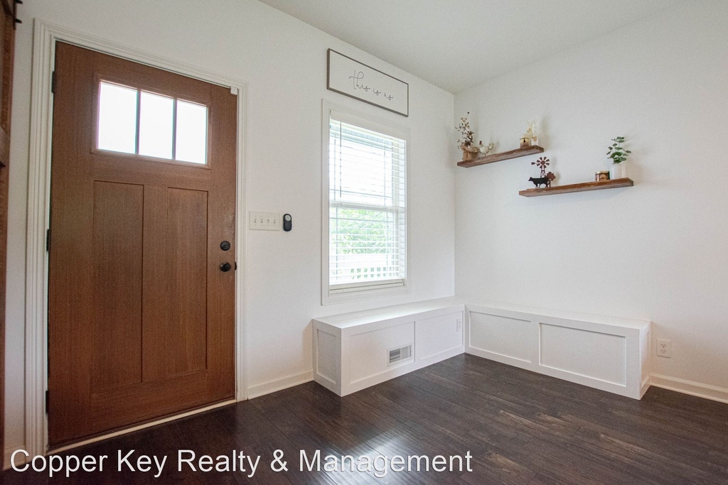 1155 Belvoir Lane - Photo 1