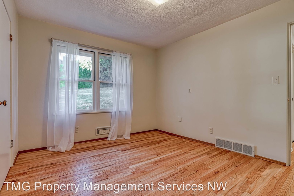 7635 Sw Capitol Hill Road - Photo 14