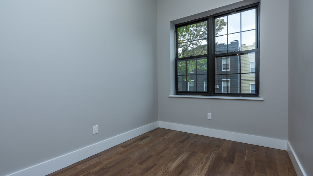 107 Skillman Avenue #3R - Photo 12