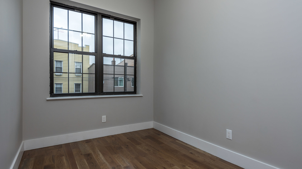 107 Skillman Avenue #3R - Photo 8
