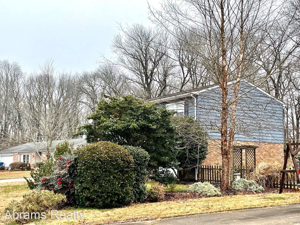 812 Duke Of Suffolk Drive - Photo 46