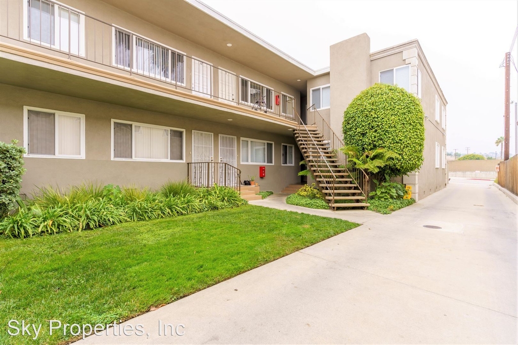 26110 Narbonne Ave - Photo 10