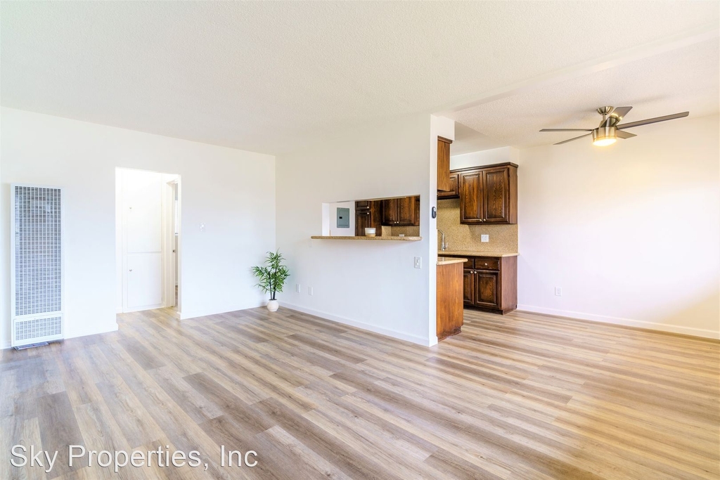 26110 Narbonne Ave - Photo 2