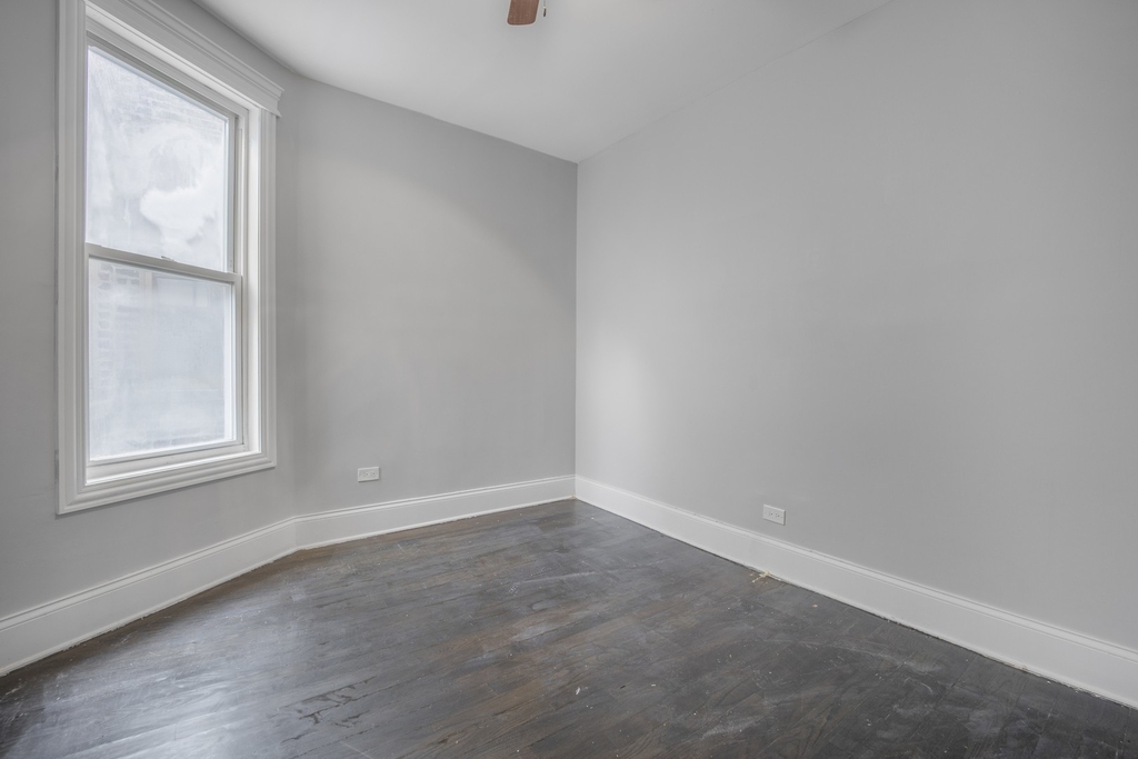 4810 S Langley Avenue - Photo 11