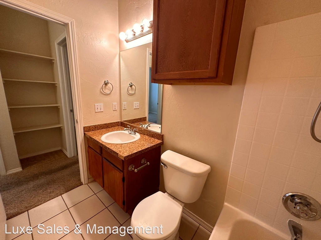 1735 Riviera Lane - Photo 16