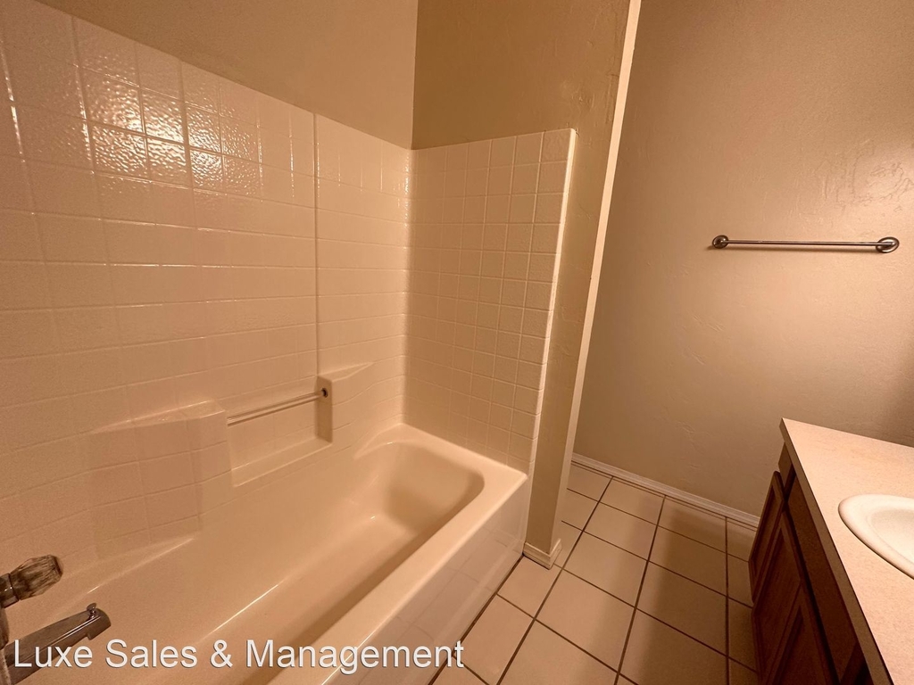 1735 Riviera Lane - Photo 21