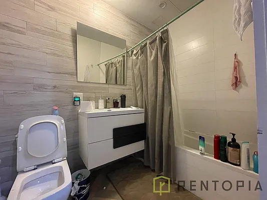 854 Metropolitan Avenue - Photo 13