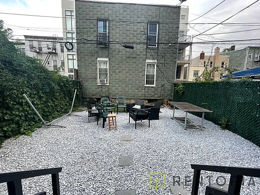 854 Metropolitan Avenue - Photo 11