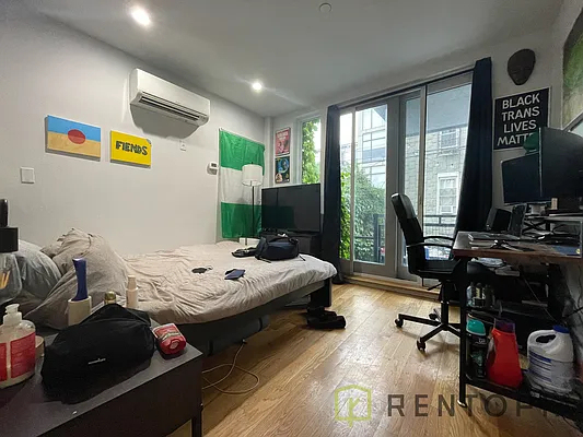 854 Metropolitan Avenue - Photo 4