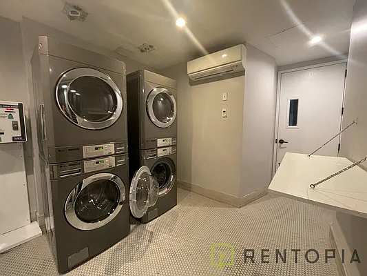 854 Metropolitan Avenue - Photo 14